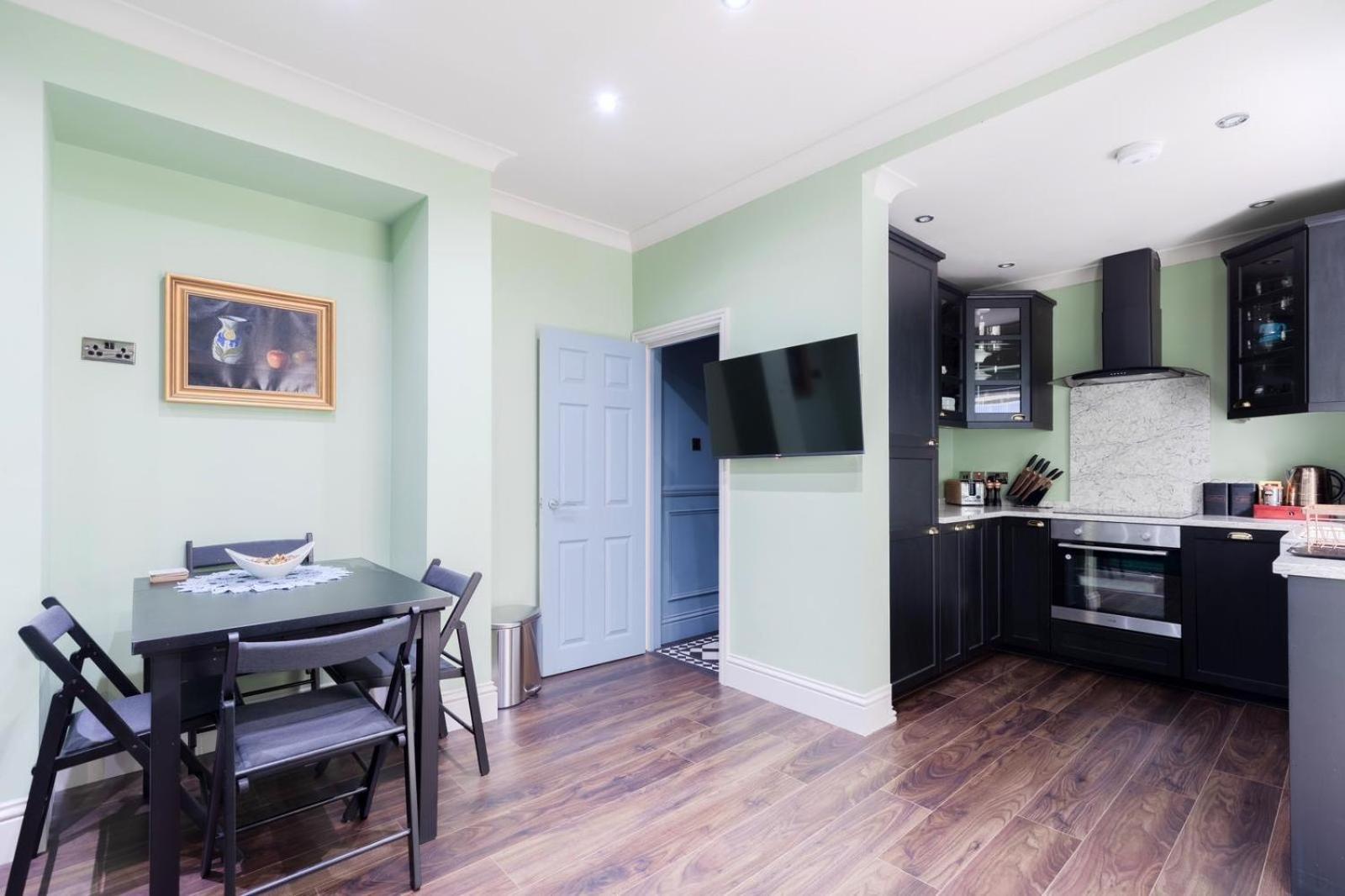 Stylish 2 Bedrooms Flat Sleeps 6 & Garden London Zone 2 Cls Central Eksteriør billede